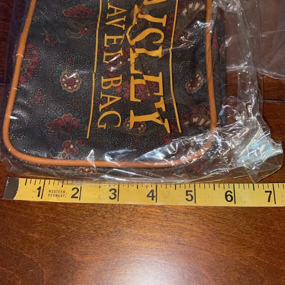 Avon Paisley Collection PVC Makeup Travel Bag with 2 oz. TSA Travel Bottles